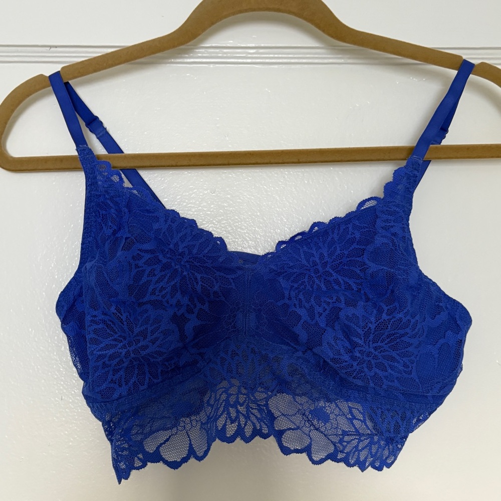 PINK Victoria's Secret Vibrant Blue Lace Bralette